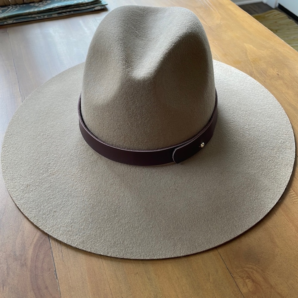 SOLD Gigi Pip “Emma” hat, tan with brown leather band